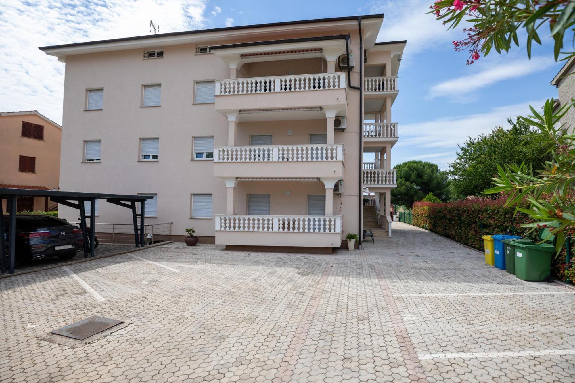 Apartments Lidija Matosevic Porec Exterior photo