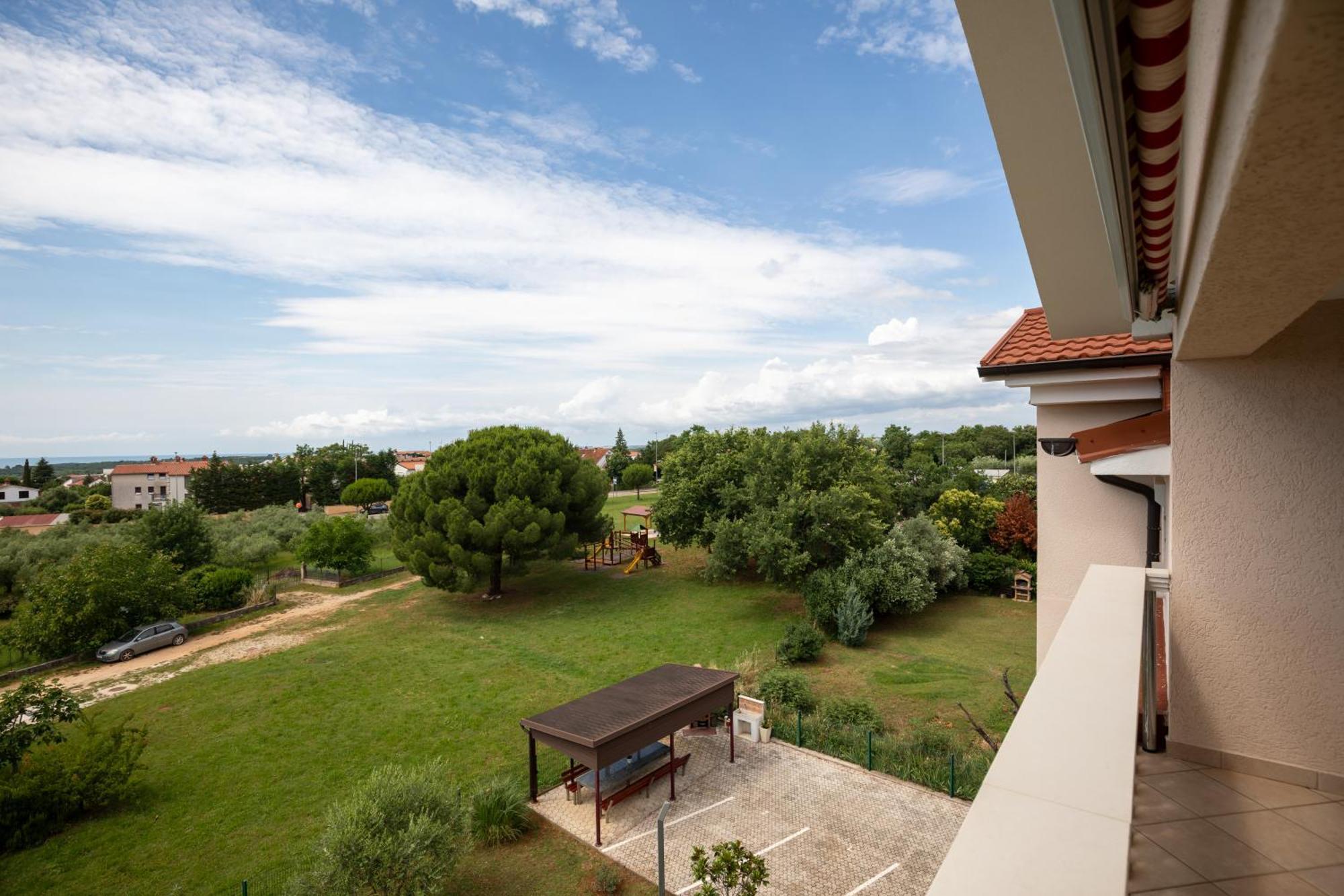 Apartments Lidija Matosevic Porec Exterior photo