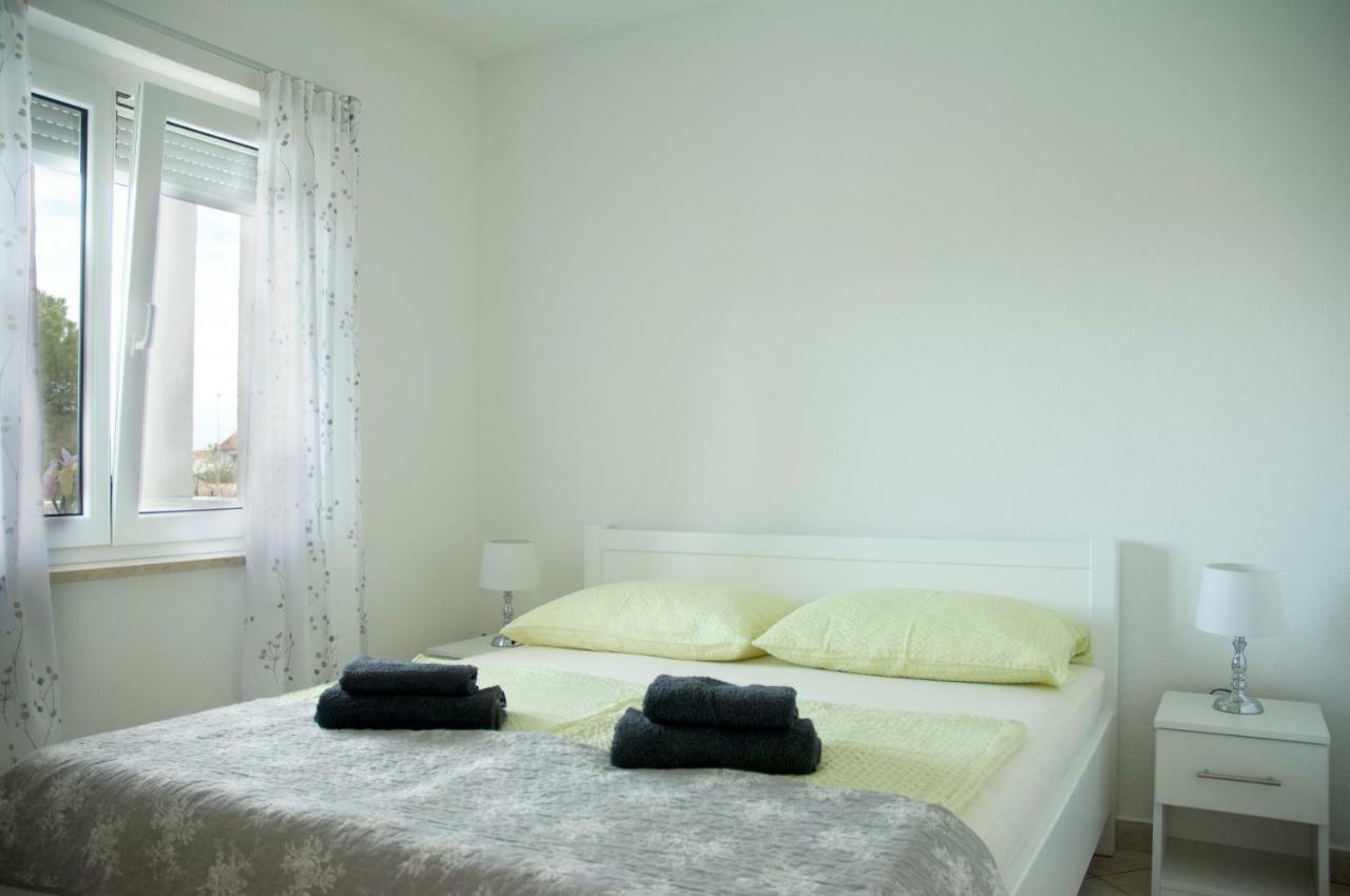 Apartments Lidija Matosevic Porec Exterior photo