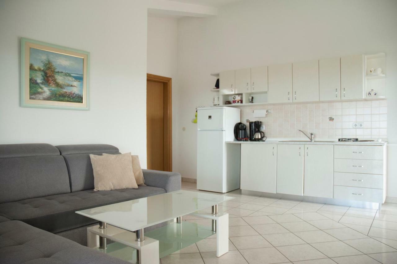Apartments Lidija Matosevic Porec Exterior photo